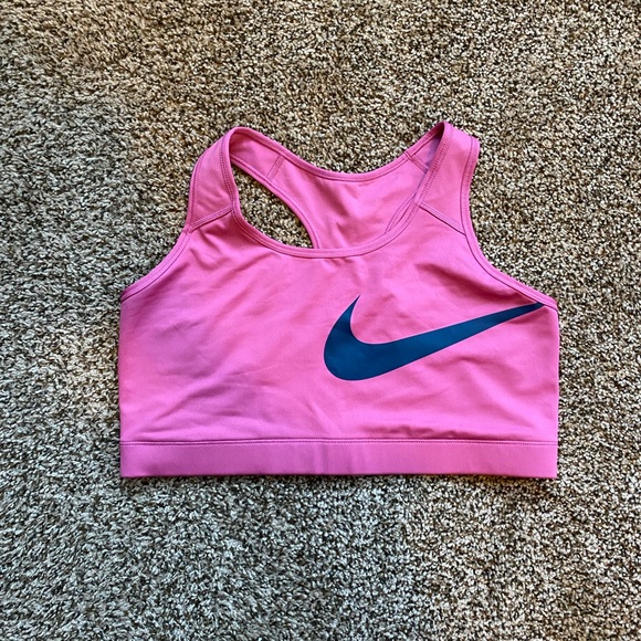 2 Nike Women’s Bras - Picture 6 of 7